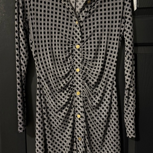Michael Kors Black and White Geometric Long Sleeve Dress - Picture 2 of 4